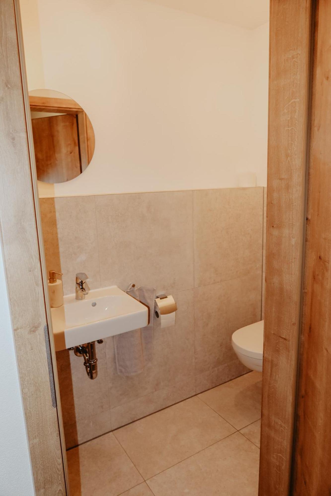 Ferienwohnung/Arbeiterwohnung Kampenwand Рордорф Экстерьер фото